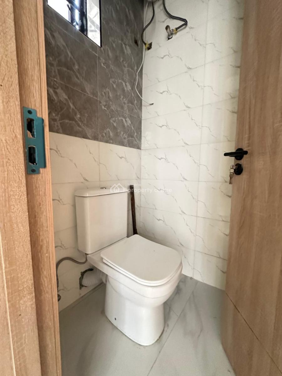 Executive Mini Flat, Yaba, Lagos, Mini Flat (room and Parlour) for Rent