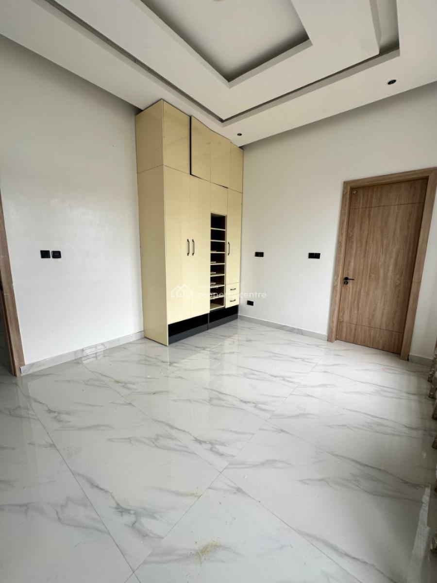 Executive Mini Flat, Yaba, Lagos, Mini Flat (room and Parlour) for Rent
