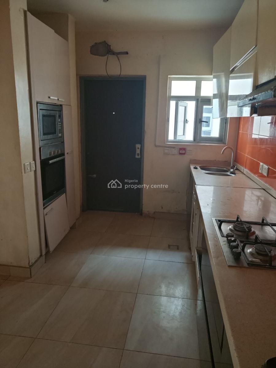 Spacious 4 Bedroom Terrace Fully Serviced Estate, Ologolo, Lekki, Lagos, Terraced Duplex for Rent