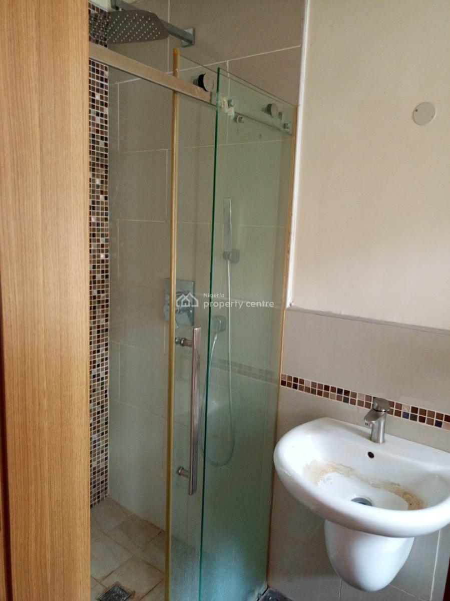Spacious 4 Bedroom Terrace Fully Serviced Estate, Ologolo, Lekki, Lagos, Terraced Duplex for Rent