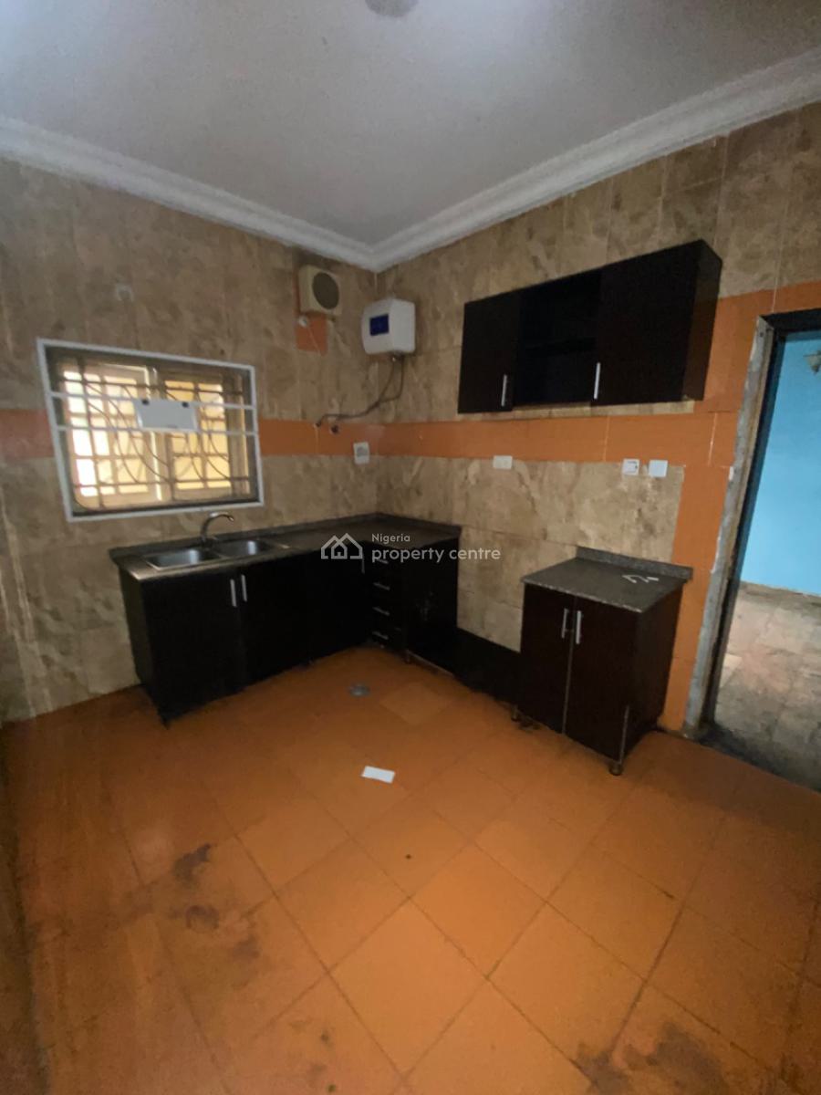 Service 4 Bedroom Flat, 1st Floor, with Ac & Generator, By Arab, Utako, Abuja, Flat / Apartment for Rent