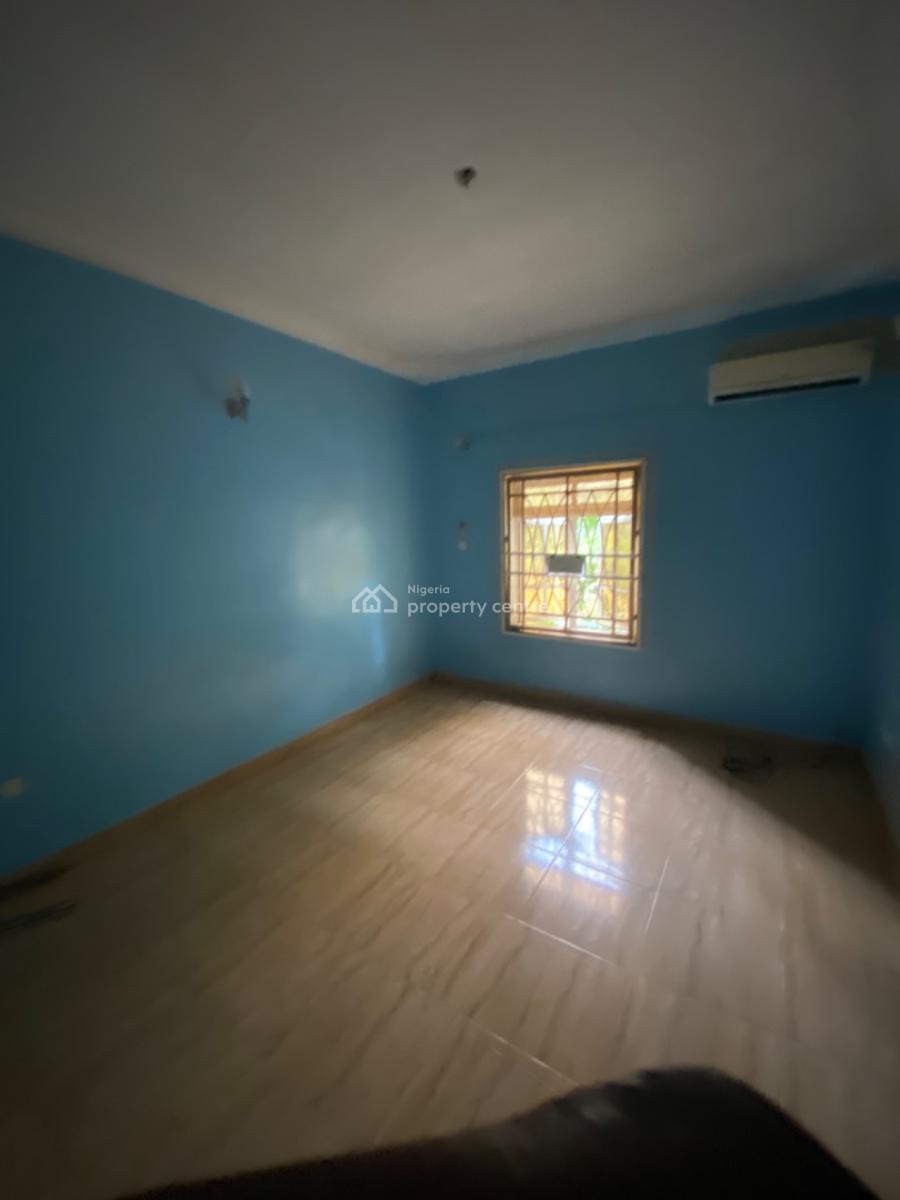 Service 4 Bedroom Flat, 1st Floor, with Ac & Generator, By Arab, Utako, Abuja, Flat / Apartment for Rent