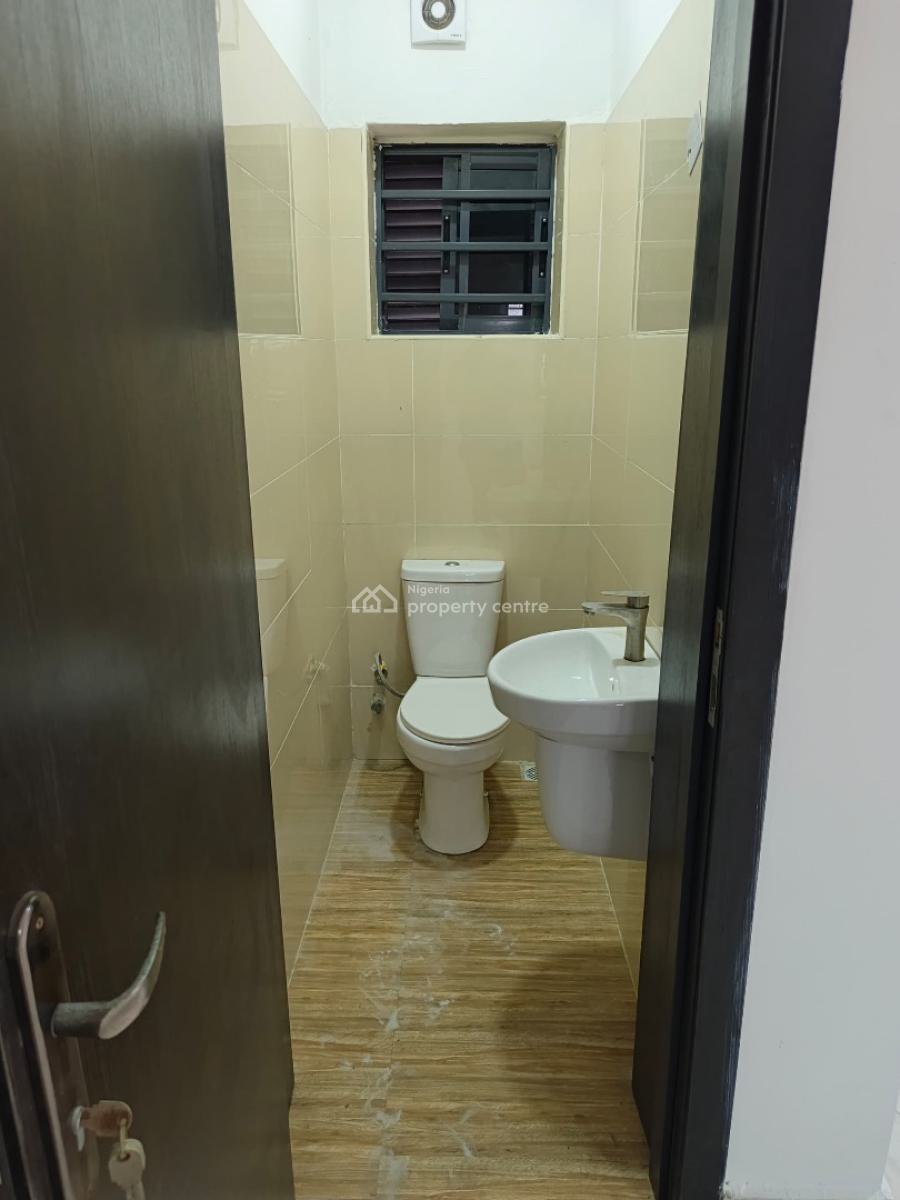 Luxury 2 Bedrooms Flat, Green Bay Estate, Ilaje, Ajah, Lagos, Flat / Apartment for Rent