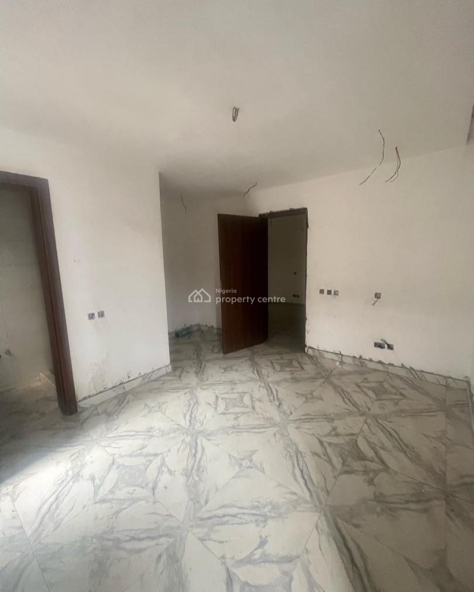 Lovely 2 Bedroom Apartment with Bq, Ologolo, Lekki, Lagos, Block of Flats for Sale