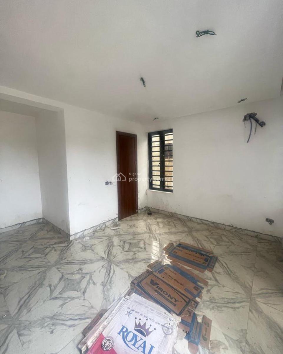 Lovely 2 Bedroom Apartment with Bq, Ologolo, Lekki, Lagos, Block of Flats for Sale