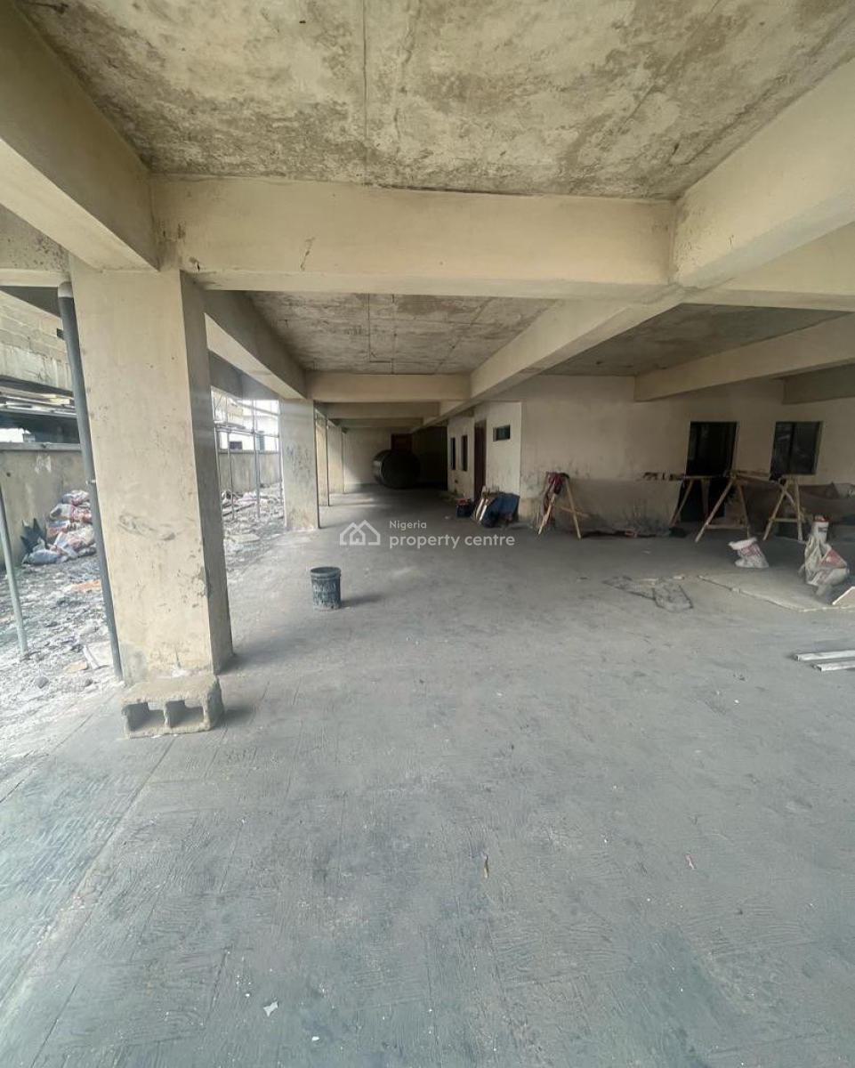 Lovely 2 Bedroom Apartment with Bq, Ologolo, Lekki, Lagos, Block of Flats for Sale