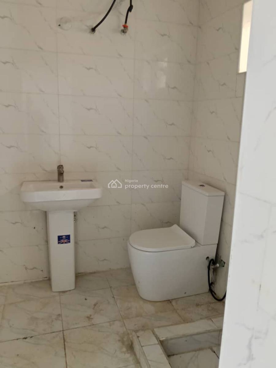 Luxury and Excellent 3bedrooms Duplex, Gerald Estate General Paint, Ajah, Lagos, Semi-detached Bungalow for Rent