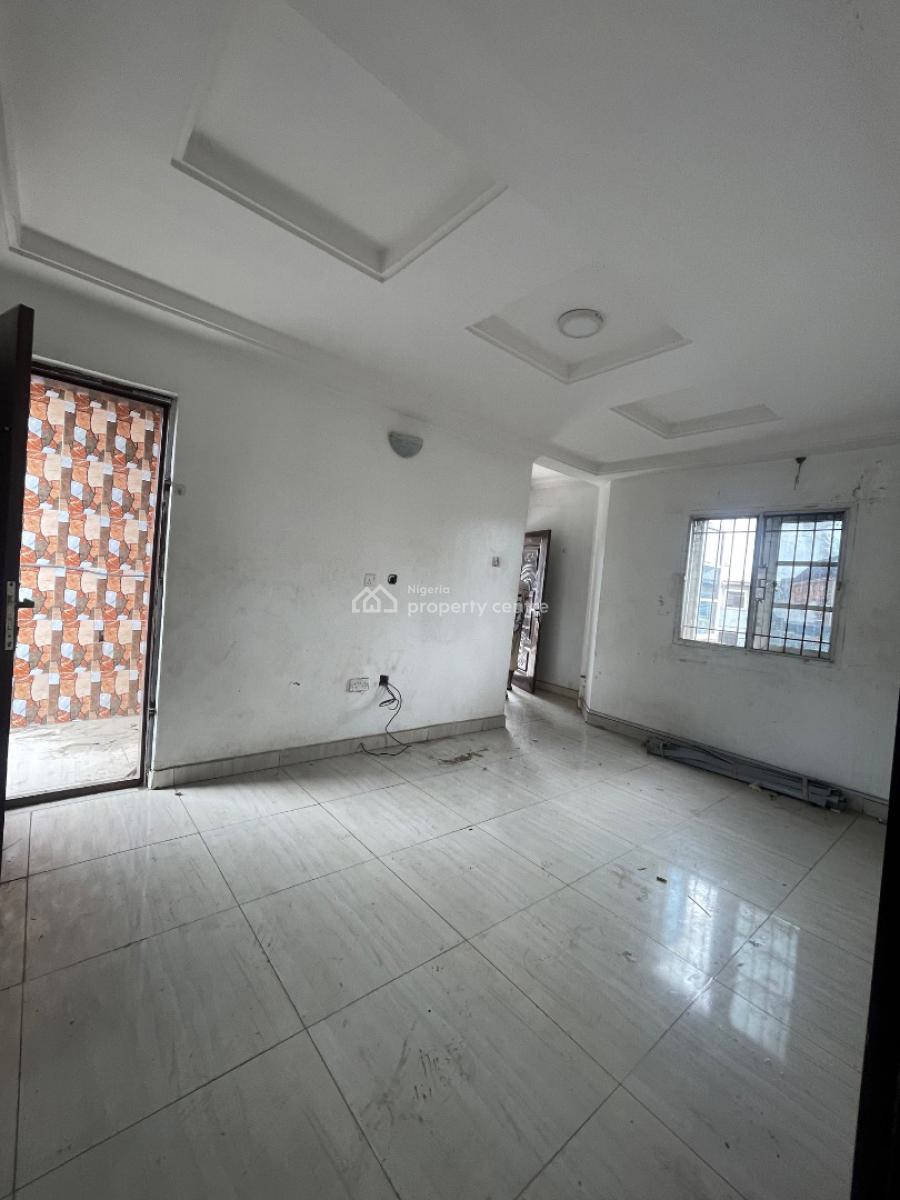Neatly Used One Bedroom Flat, Bajulaye Road, Shomolu, Lagos, Mini Flat (room and Parlour) for Rent