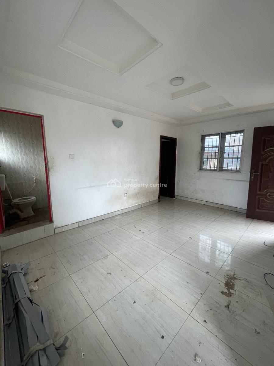 Neatly Used One Bedroom Flat, Bajulaye Road, Shomolu, Lagos, Mini Flat (room and Parlour) for Rent