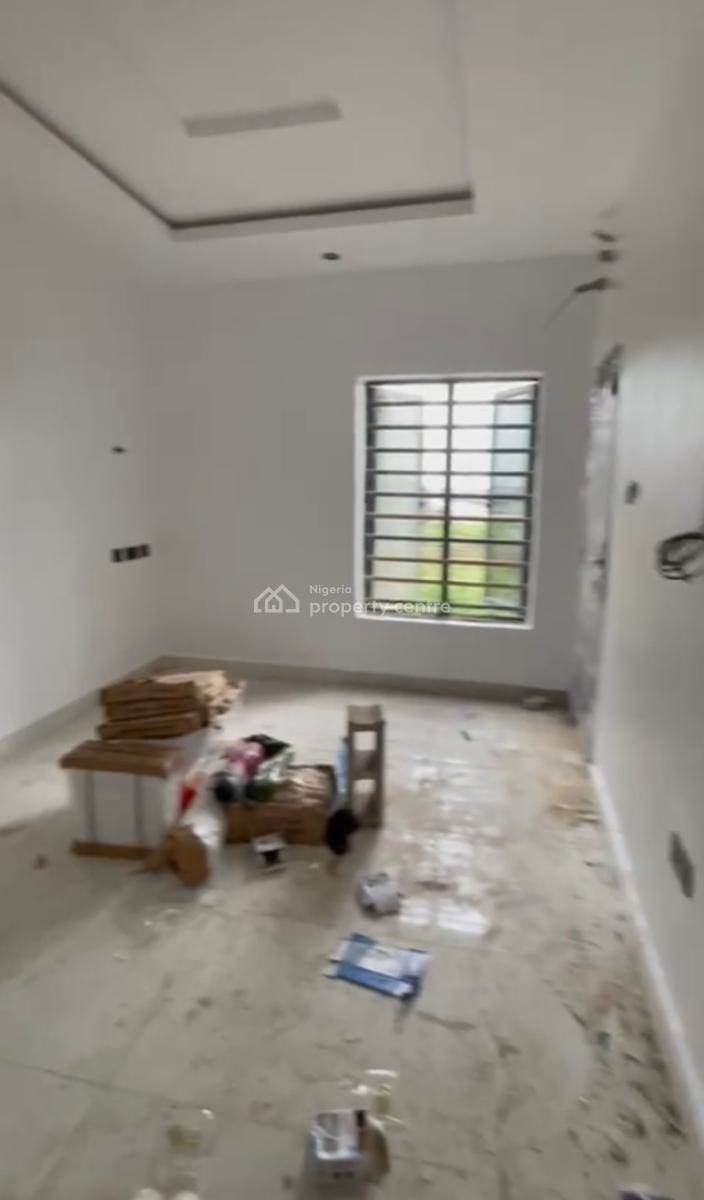 a Standard Spacious and Exclusive 3 Bedrooms Apartment, Anthony, Maryland, Lagos, Flat / Apartment for Rent