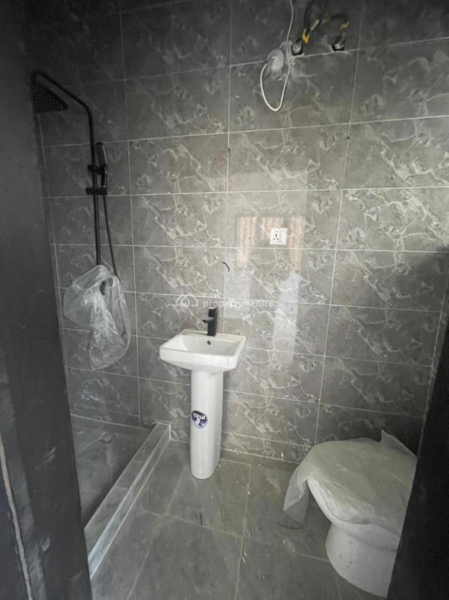 The Perfect Blend! 4-bedroom Semi-detached Duplex with Bq, Ajah, Lagos, Semi-detached Duplex for Sale