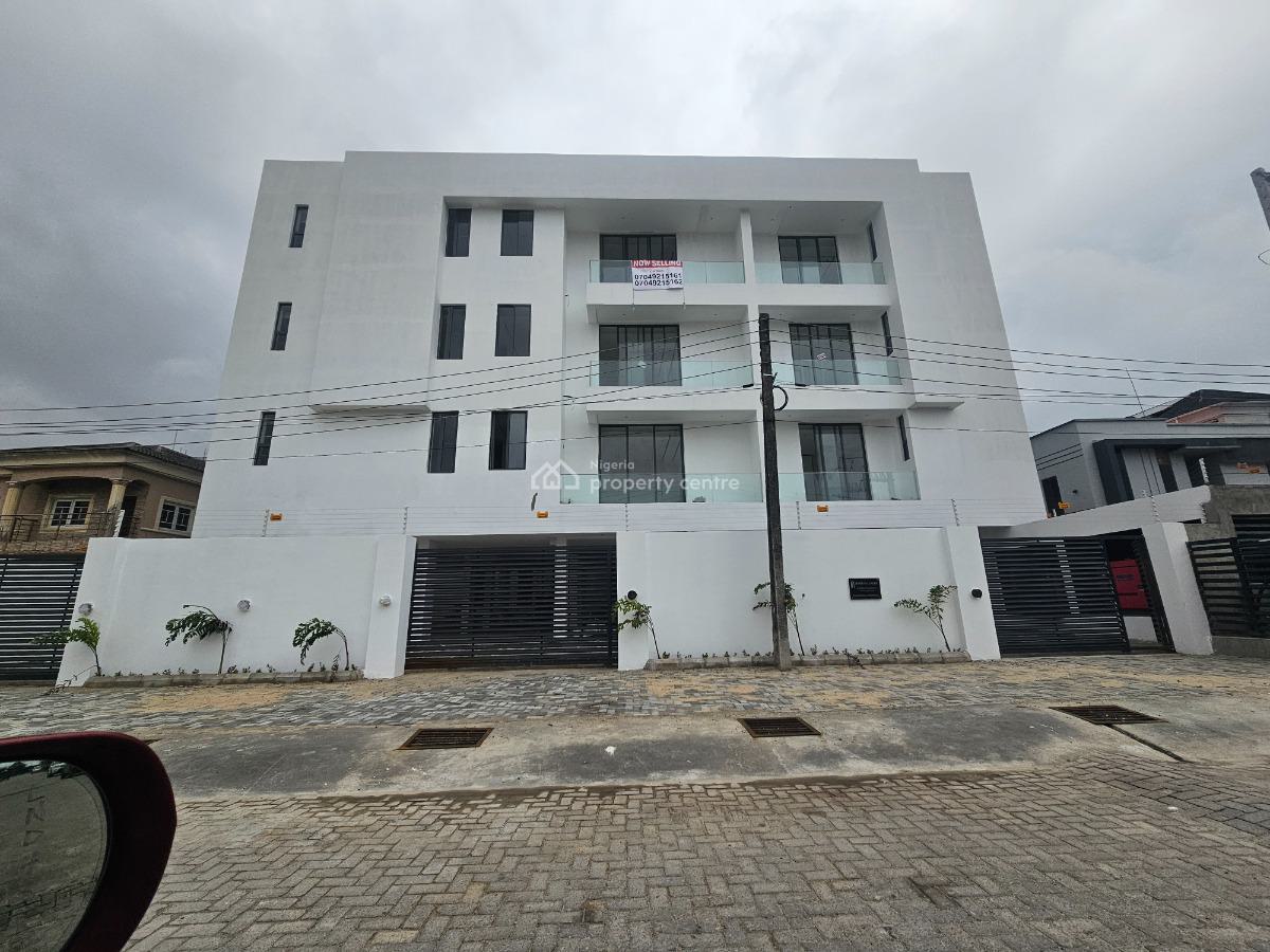 Luxury 2 Bedroom Fully Serviced Apartment in an Estate, Lekki1 Right Side, Lekki Phase 1, Lekki, Lagos, Flat / Apartment for Sale
