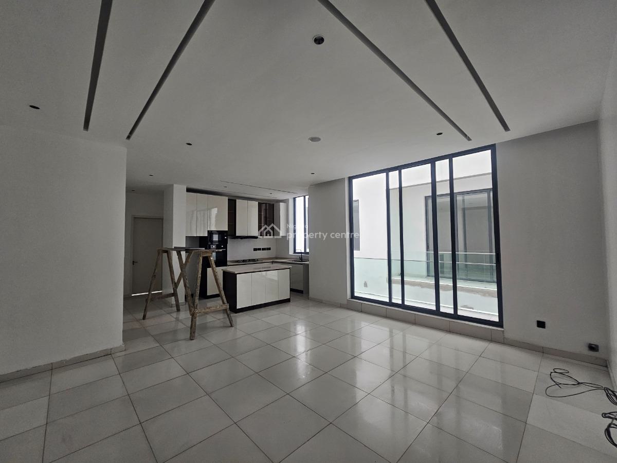 Luxury 2 Bedroom Fully Serviced Apartment in an Estate, Lekki1 Right Side, Lekki Phase 1, Lekki, Lagos, Flat / Apartment for Sale