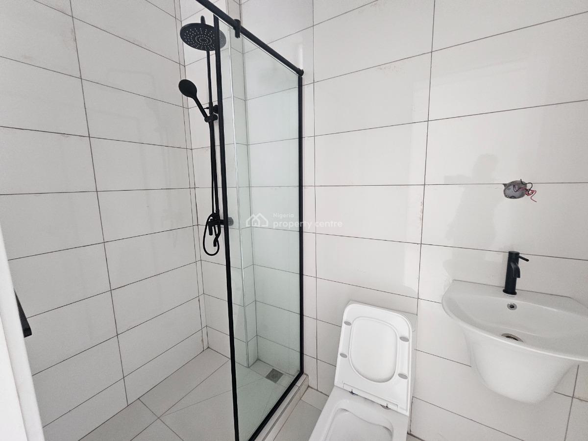 Luxury 2 Bedroom Fully Serviced Apartment in an Estate, Lekki1 Right Side, Lekki Phase 1, Lekki, Lagos, Flat / Apartment for Sale