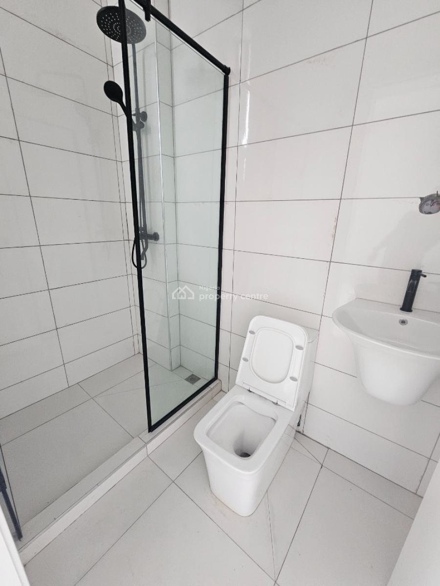 Luxury 2 Bedroom Fully Serviced Apartment in an Estate, Lekki1 Right Side, Lekki Phase 1, Lekki, Lagos, Flat / Apartment for Sale