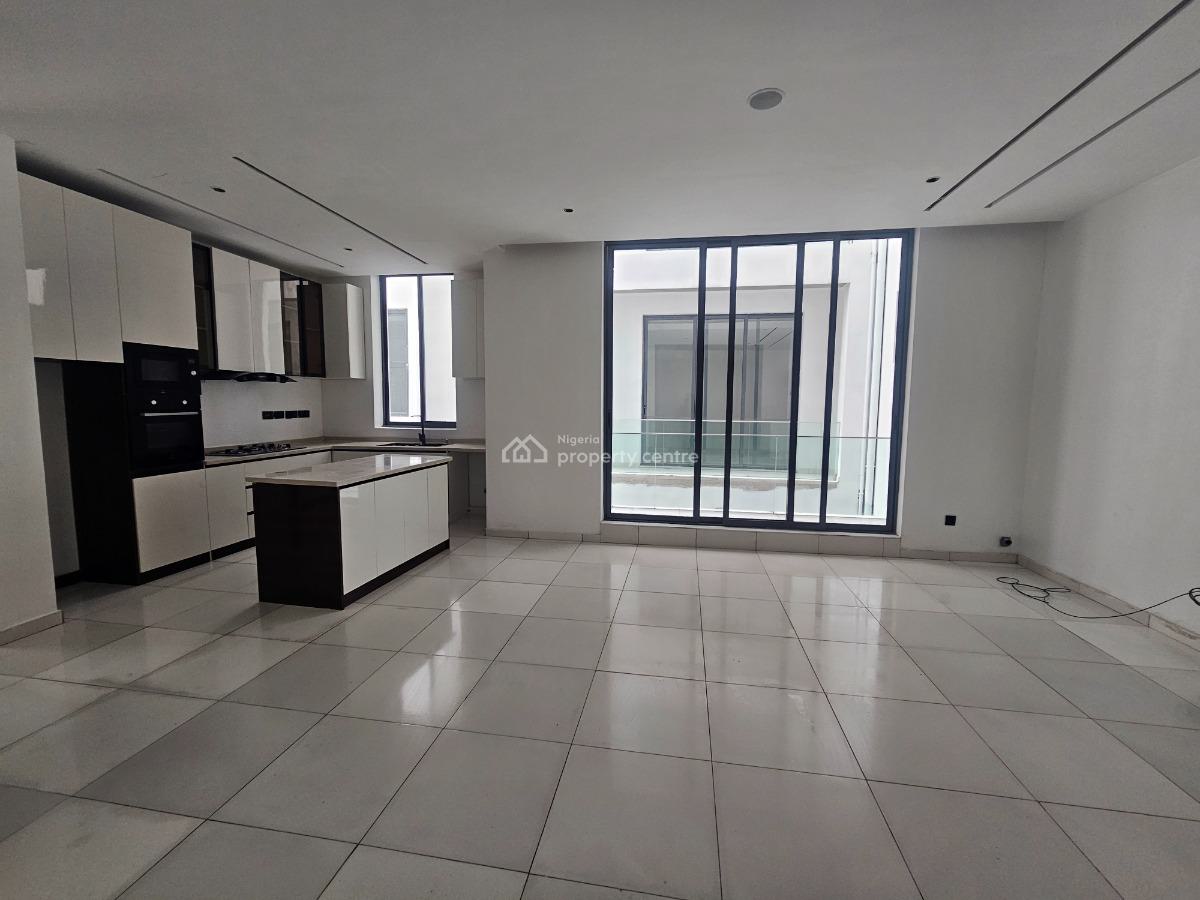 Luxury 2 Bedroom Fully Serviced Apartment in an Estate, Lekki1 Right Side, Lekki Phase 1, Lekki, Lagos, Flat / Apartment for Sale