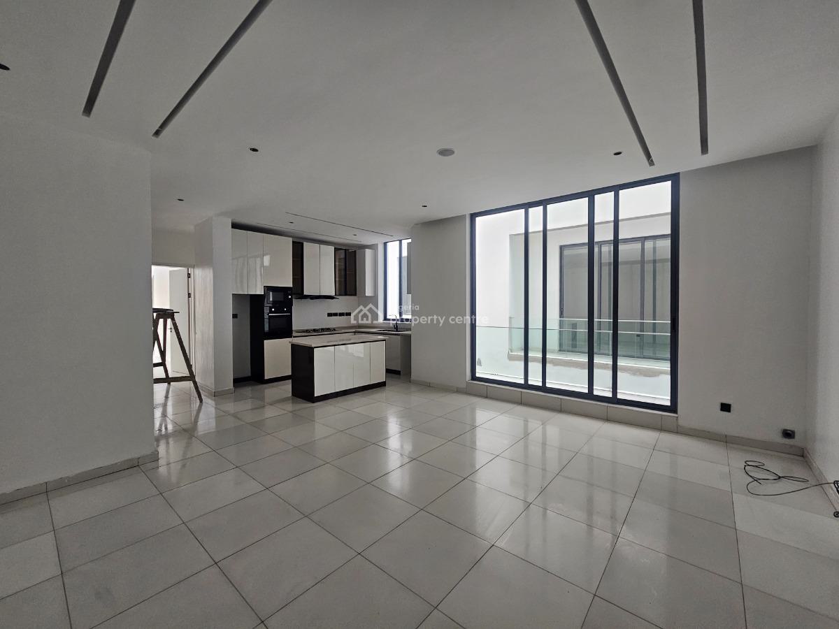 Luxury 2 Bedroom Fully Serviced Apartment in an Estate, Lekki1 Right Side, Lekki Phase 1, Lekki, Lagos, Flat / Apartment for Sale