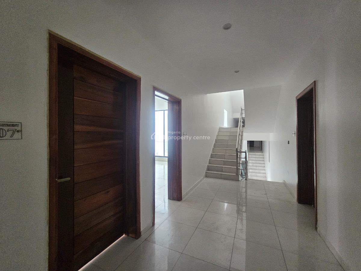 Luxury 2 Bedroom Fully Serviced Apartment in an Estate, Lekki1 Right Side, Lekki Phase 1, Lekki, Lagos, Flat / Apartment for Sale