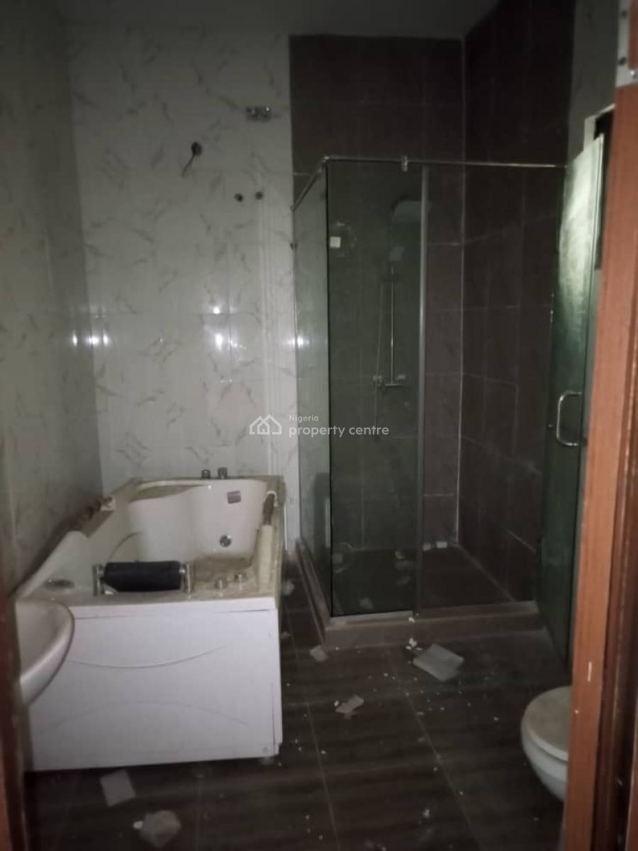 Neatly Used 4 Bedroom Semi Detached Duplex with Bq, Ologolo, Lekki, Lagos, Semi-detached Duplex for Sale