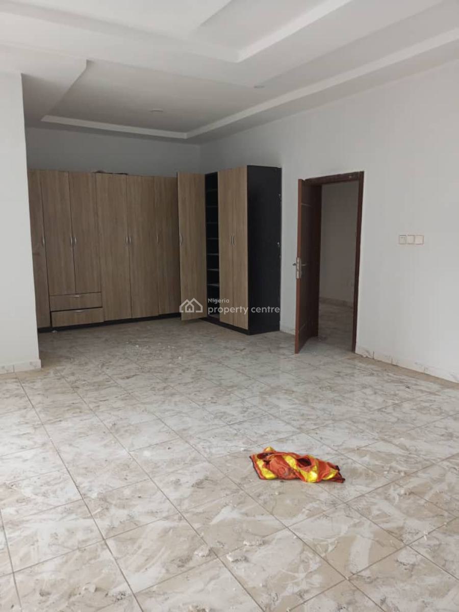 Neatly Used 4 Bedroom Semi Detached Duplex with Bq, Ologolo, Lekki, Lagos, Semi-detached Duplex for Sale