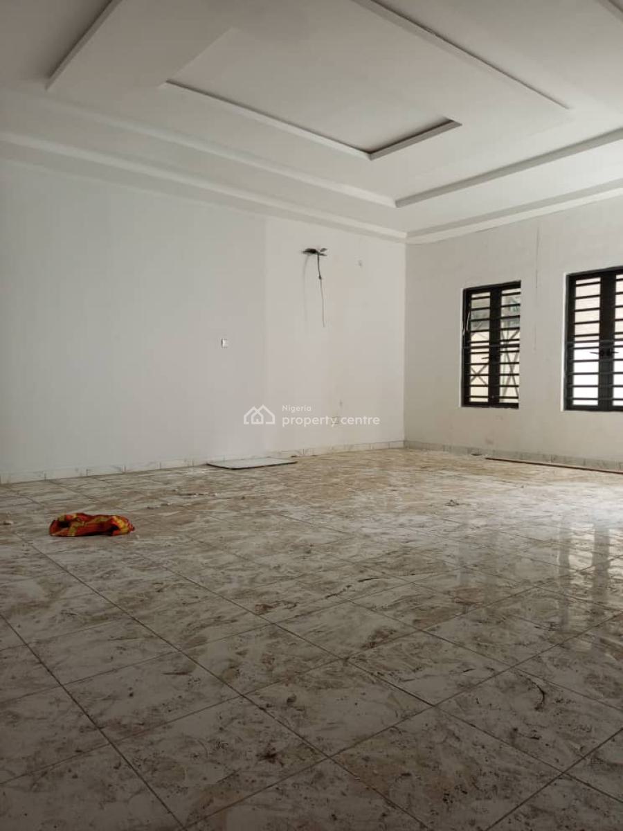 Neatly Used 4 Bedroom Semi Detached Duplex with Bq, Ologolo, Lekki, Lagos, Semi-detached Duplex for Sale