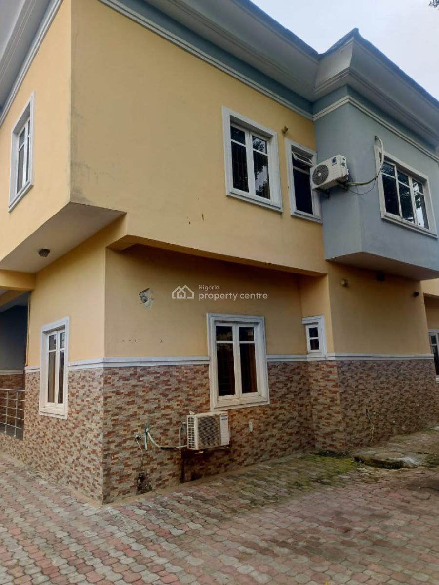 Spacious 2 Bedroom Flat Ground-floor Ensuite, Off Admiralty Way, Lekki Phase 1, Lekki, Lagos, Flat / Apartment for Rent