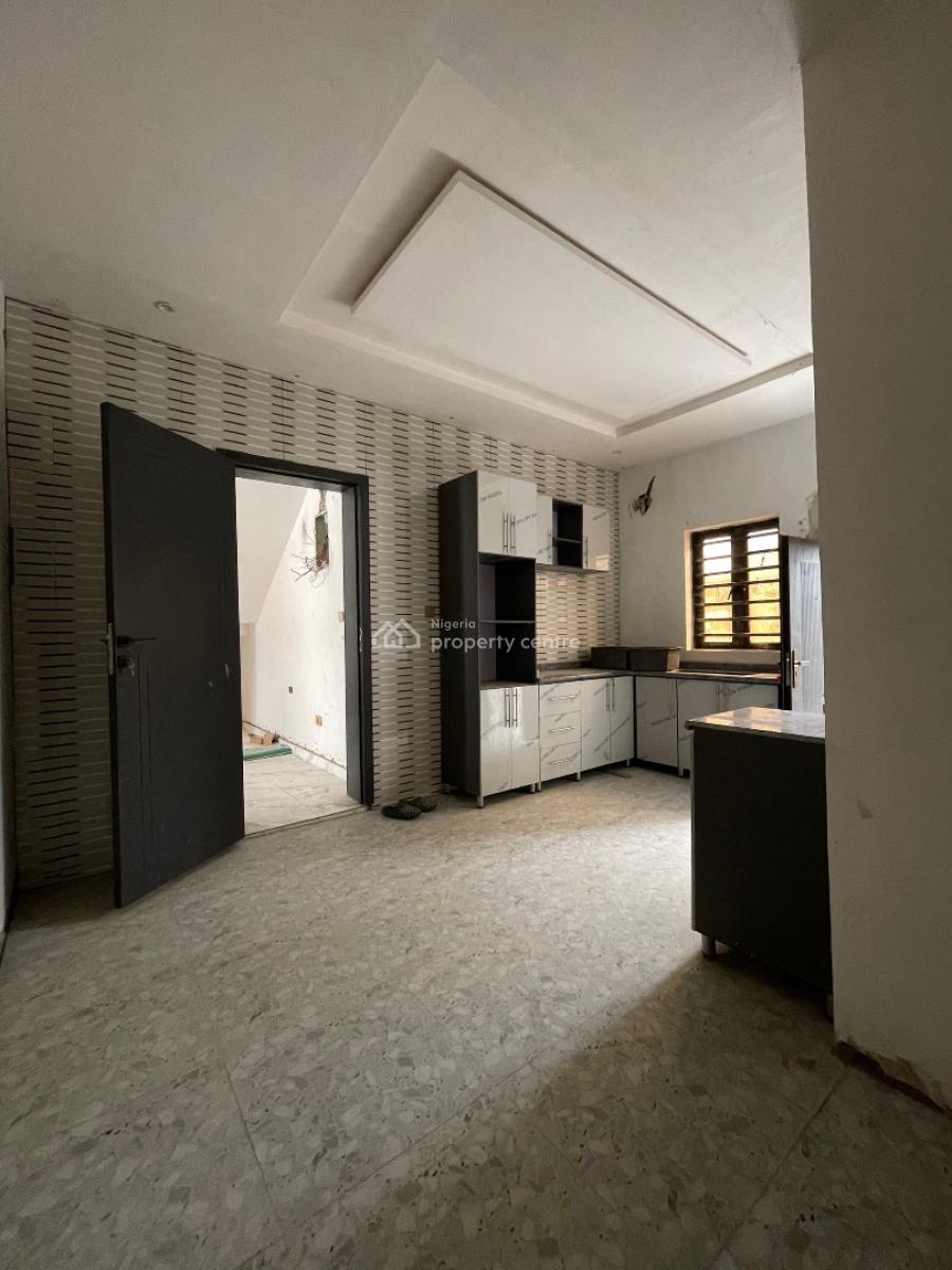 Exquisite 4 Bedroom Terrace Duplex with Bq, Lekki Phase 1, Lekki, Lagos, Terraced Duplex for Sale