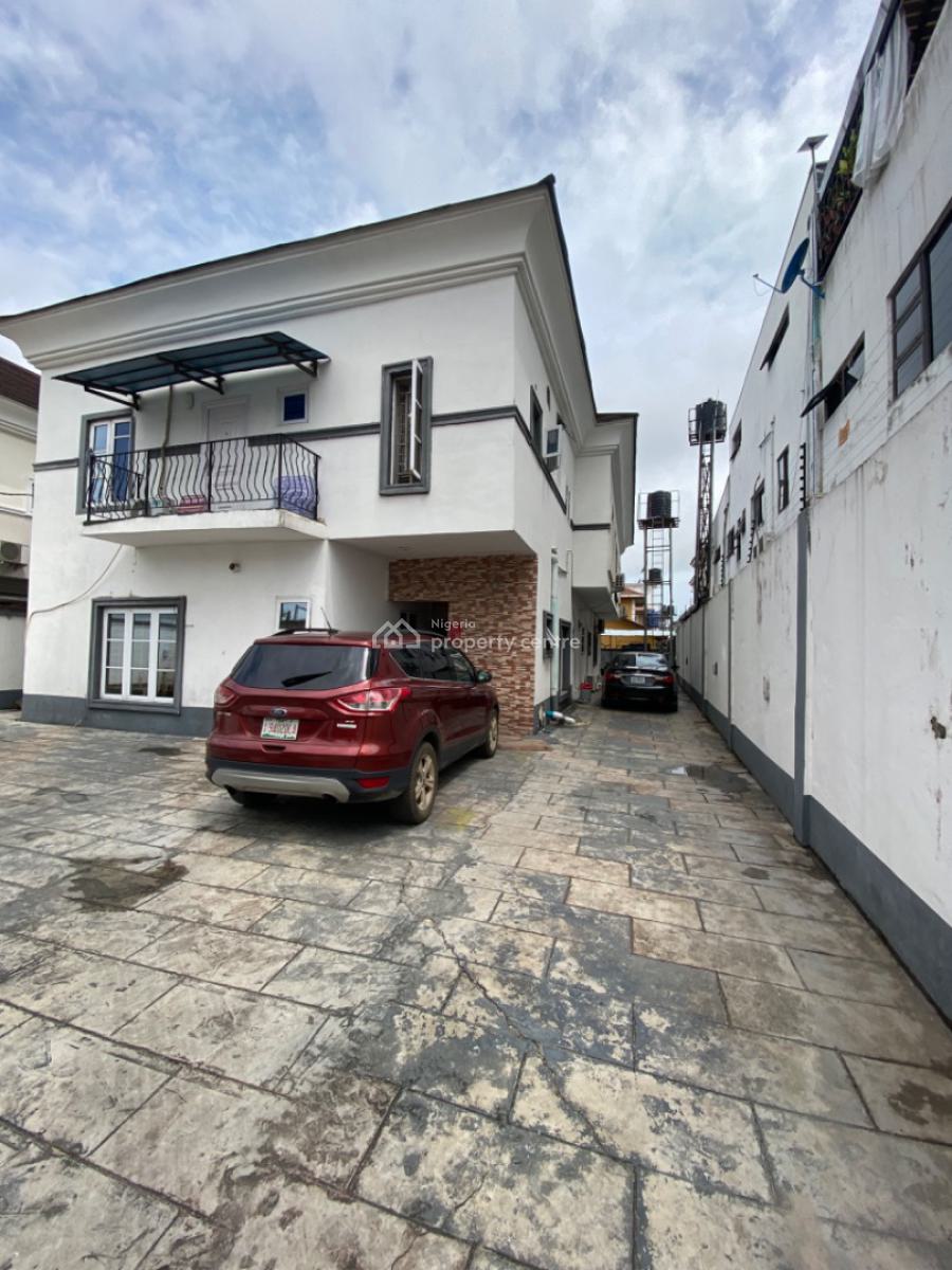 a Spacious Self Serviced 2 Bedrooms Apartments, Off Admiralty Lekki, Lekki Phase 1, Lekki, Lagos, Flat / Apartment for Rent