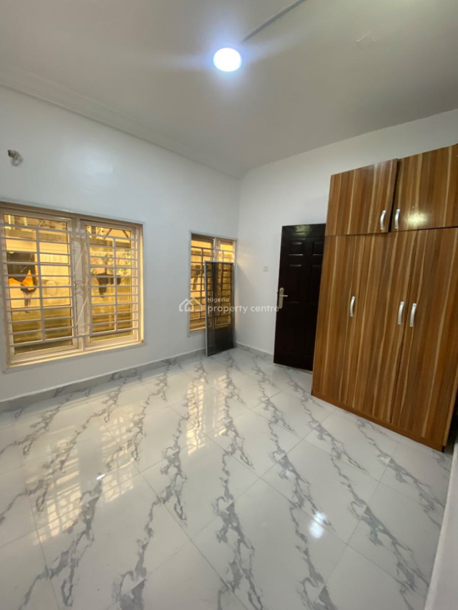 a Spacious Self Serviced 2 Bedrooms Apartments, Off Admiralty Lekki, Lekki Phase 1, Lekki, Lagos, Flat / Apartment for Rent