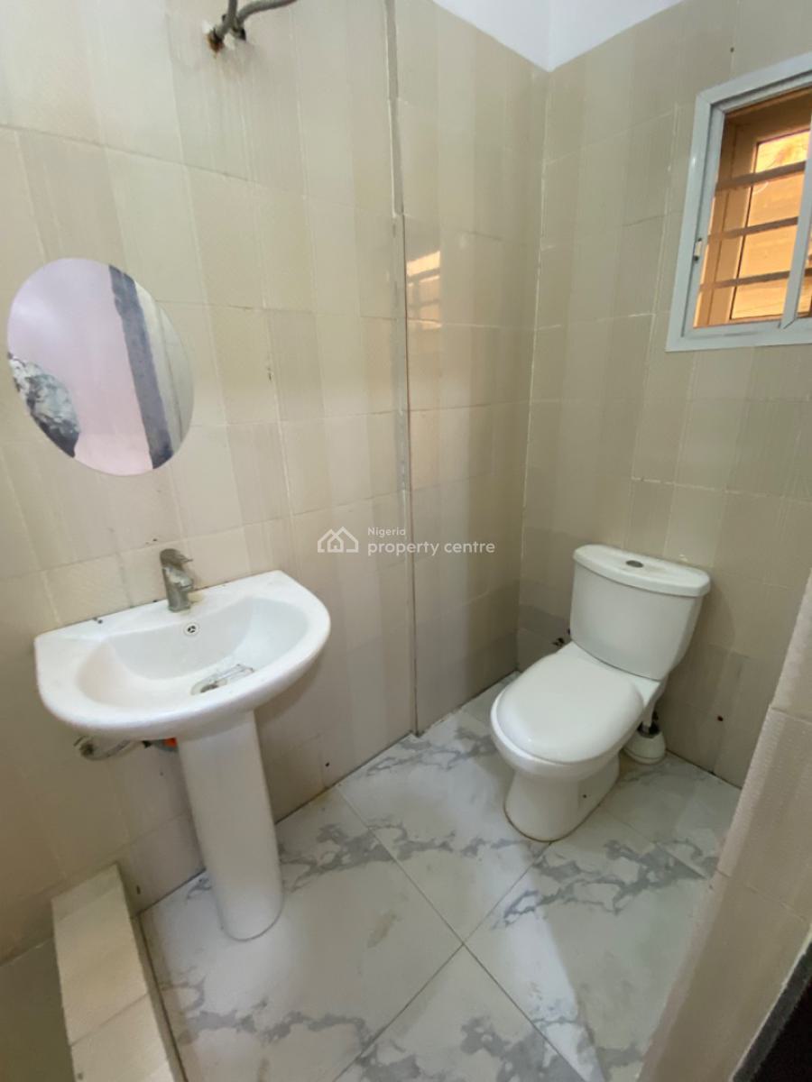 a Spacious Self Serviced 2 Bedrooms Apartments, Off Admiralty Lekki, Lekki Phase 1, Lekki, Lagos, Flat / Apartment for Rent