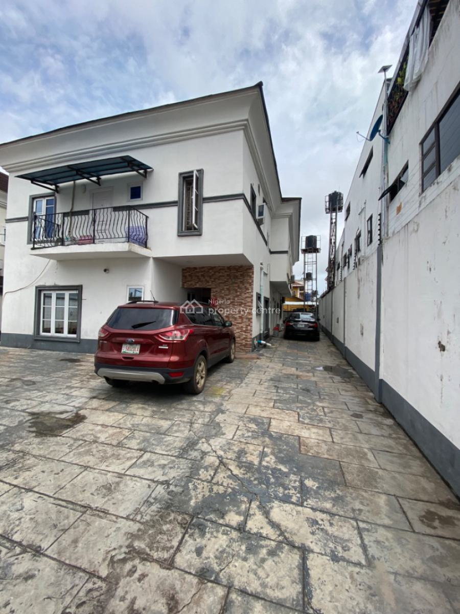 a Spacious Self Serviced 2 Bedrooms Apartments, Off Admiralty Lekki, Lekki Phase 1, Lekki, Lagos, Flat / Apartment for Rent