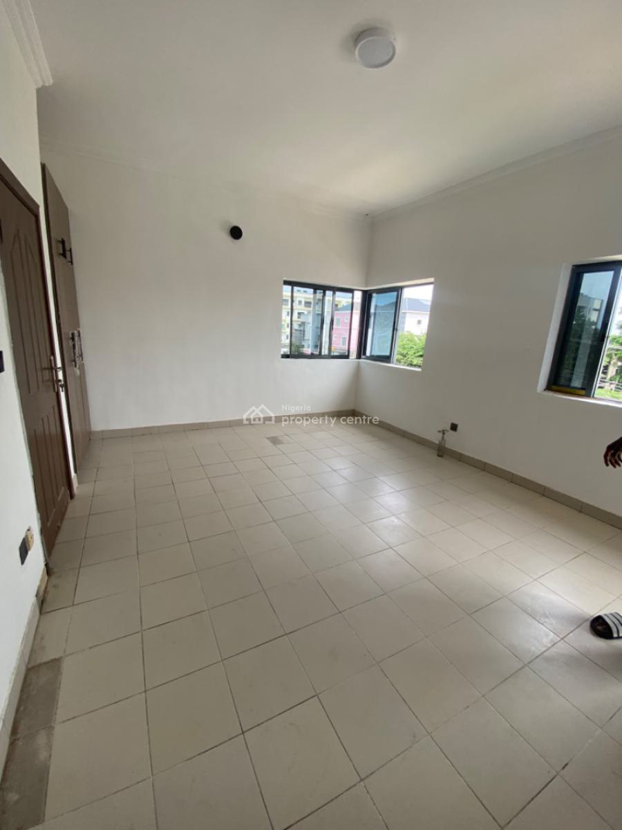 a Contemporary/brand New 4 Bedrooms Terraced Duplex with Bq, Lekki Phase 1, Lekki, Lagos, Terraced Duplex for Rent