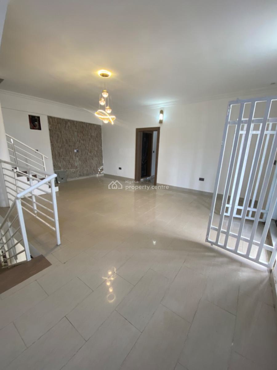 a Contemporary/brand New 4 Bedrooms Terraced Duplex with Bq, Lekki Phase 1, Lekki, Lagos, Terraced Duplex for Rent
