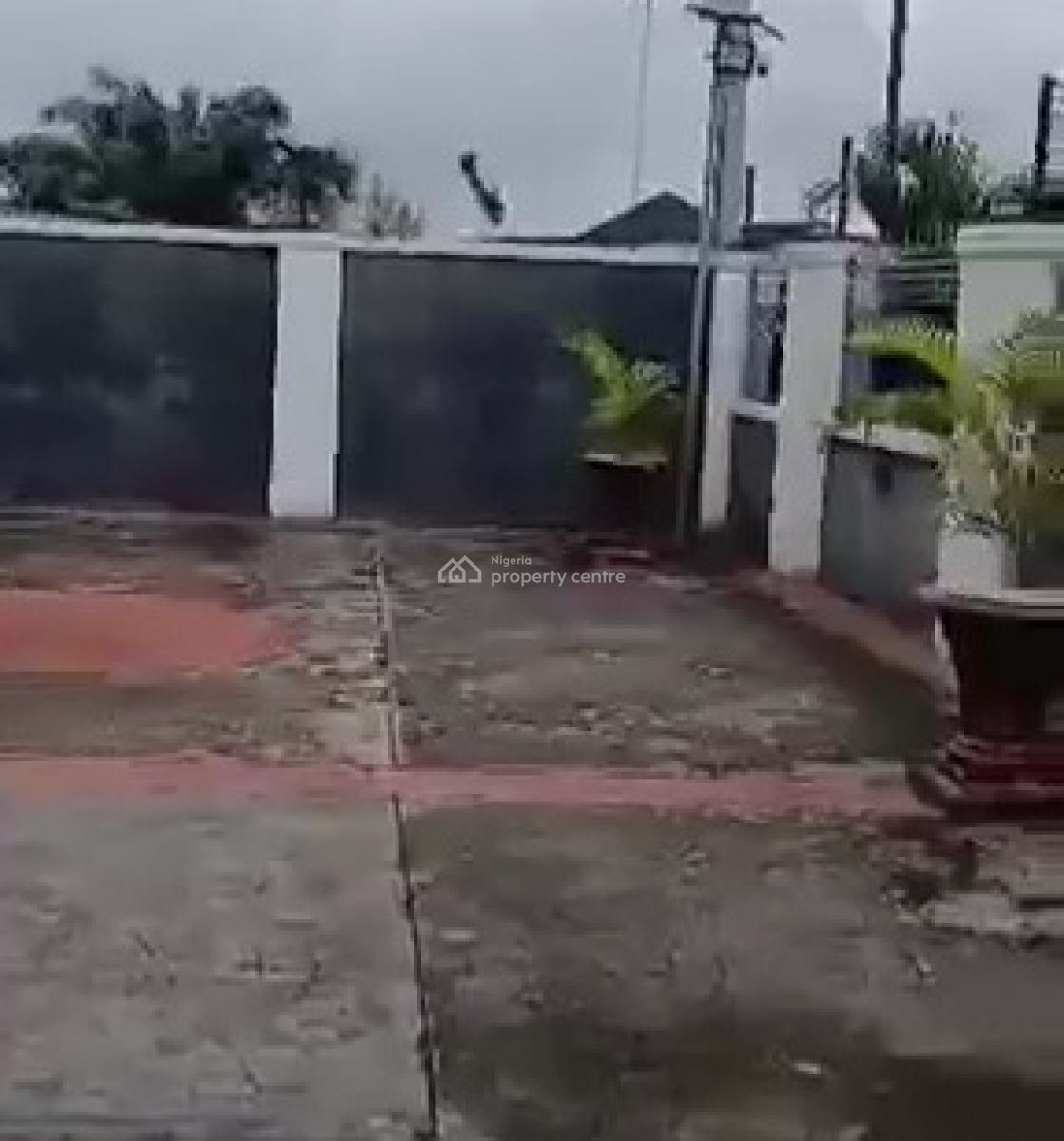 5 Bedrooms Duplex with Bush Bar, Upstairs, Security House, Mtn Mast Road, First Ugbor Road, Benin, Oredo, Edo, Detached Duplex for Sale
