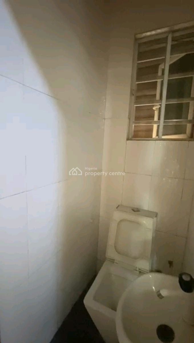 Decent and Standard 3 Bedrooms Upflat with All Rooms Ensuite and Guest Toilet, Gbagada, Lagos, Flat / Apartment for Rent