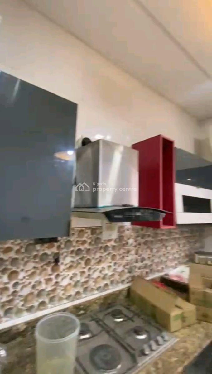 Decent and Standard 3 Bedrooms Upflat with All Rooms Ensuite and Guest Toilet, Gbagada, Lagos, Flat / Apartment for Rent