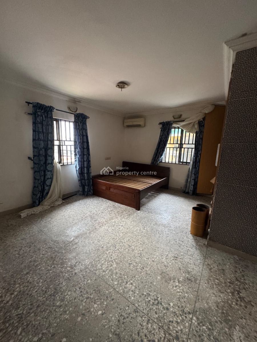 Spacious One Room Shared Apartment with Ac Open Parlor, Igbo Efon, Lekki, Lagos, Self Contain (single Rooms) for Rent