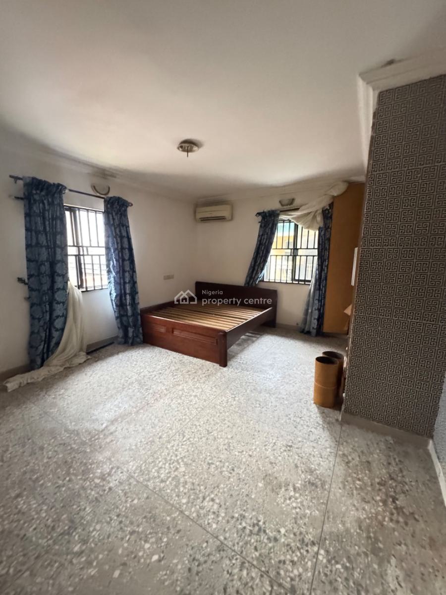 Spacious One Room Shared Apartment with Ac Open Parlor, Igbo Efon, Lekki, Lagos, Self Contain (single Rooms) for Rent