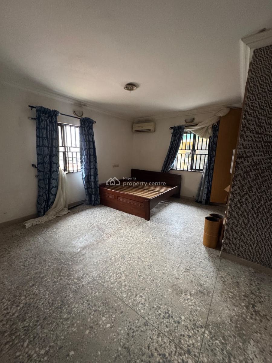 Spacious One Room Shared Apartment with Ac Open Parlor, Igbo Efon, Lekki, Lagos, Self Contain (single Rooms) for Rent
