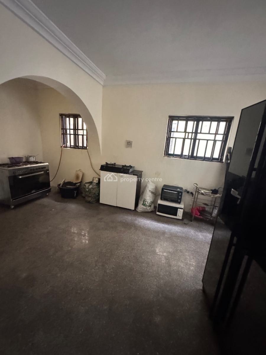 Spacious One Room Shared Apartment with Ac Open Parlor, Igbo Efon, Lekki, Lagos, Self Contain (single Rooms) for Rent