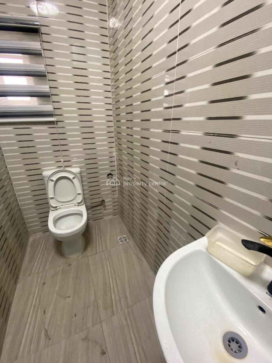 Well-structured 1 Bedroom Mini Flat, New Road, Lekki, Lagos, Flat / Apartment for Rent