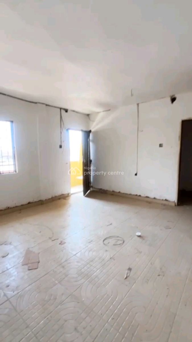 a Newly Renovated and Decent 2 Bedroom Apartment, Bashorun Street, Shomolu, Lagos, Flat / Apartment for Rent