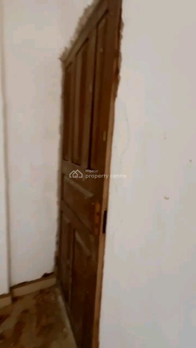 a Newly Renovated and Decent 2 Bedroom Apartment, Bashorun Street, Shomolu, Lagos, Flat / Apartment for Rent
