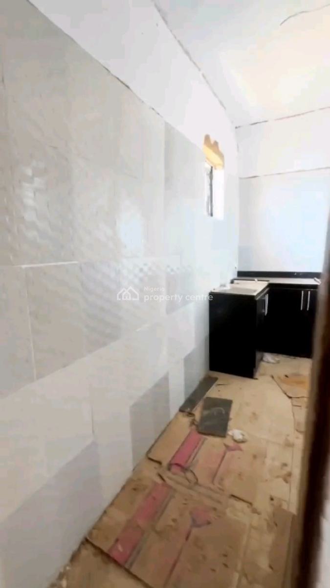 a Newly Renovated and Decent 2 Bedroom Apartment, Bashorun Street, Shomolu, Lagos, Flat / Apartment for Rent