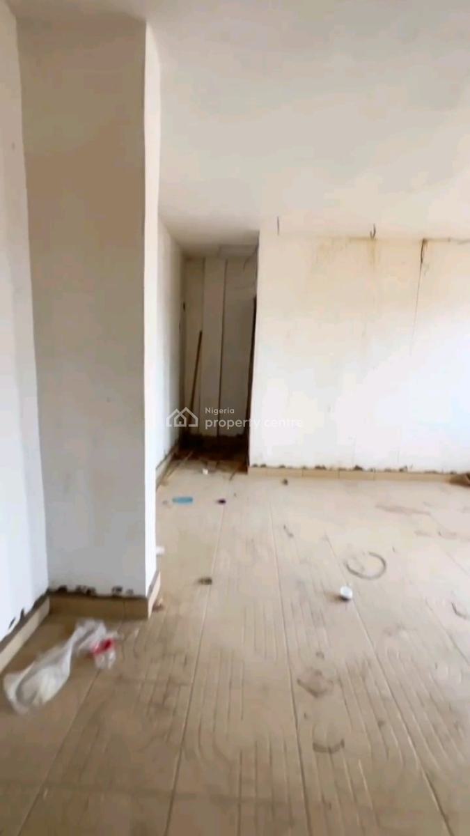 a Newly Renovated and Decent 2 Bedroom Apartment, Bashorun Street, Shomolu, Lagos, Flat / Apartment for Rent