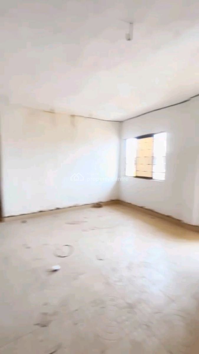 a Newly Renovated and Decent 2 Bedroom Apartment, Bashorun Street, Shomolu, Lagos, Flat / Apartment for Rent