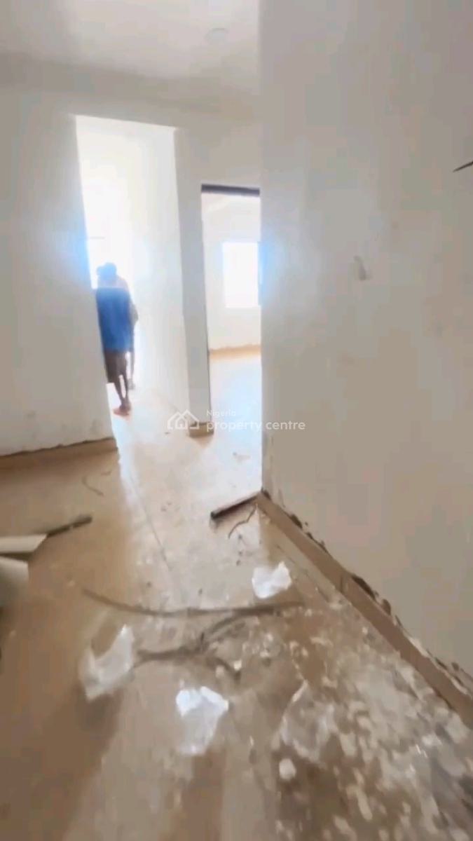 a Newly Renovated and Decent 2 Bedroom Apartment, Bashorun Street, Shomolu, Lagos, Flat / Apartment for Rent
