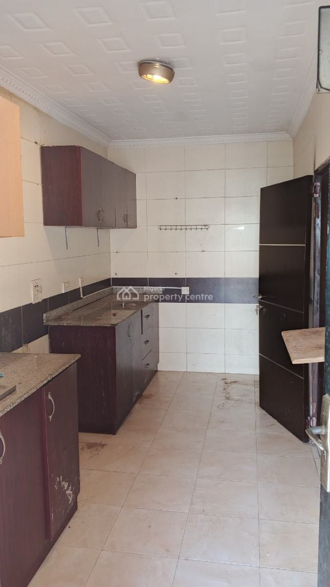 Spacious 3 Bedroom Flat, Spar Road Ikate, Ikate Elegushi, Lekki, Lagos, Flat / Apartment for Rent