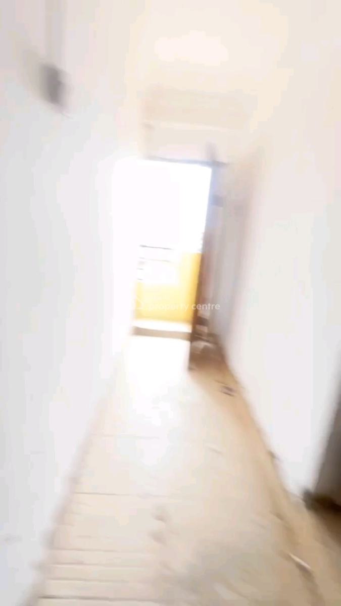 a Newly Renovated and Decent Self Contain, Upstairs, Bashorun Street, Shomolu, Lagos, Self Contain (single Rooms) for Rent