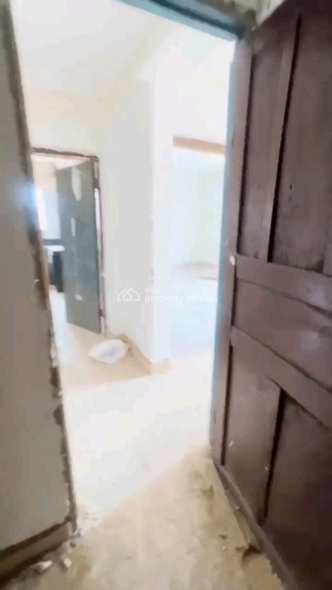 a Newly Renovated and Decent Self Contain, Upstairs, Bashorun Street, Shomolu, Lagos, Self Contain (single Rooms) for Rent
